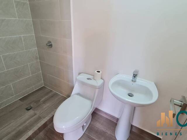 Apartamento para Alquiler en Distrito Central - 4